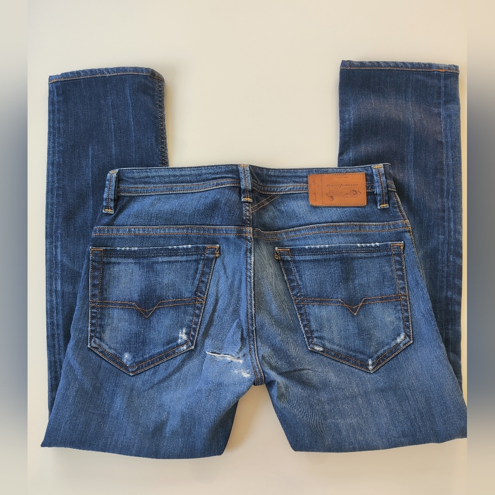 *Damaged* Diesel Thavar Jeans - Picture 6 of 13